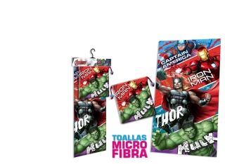 TOALLA DE PLAYA+BOLSA MERIENDA DE REGALO AVENGERS