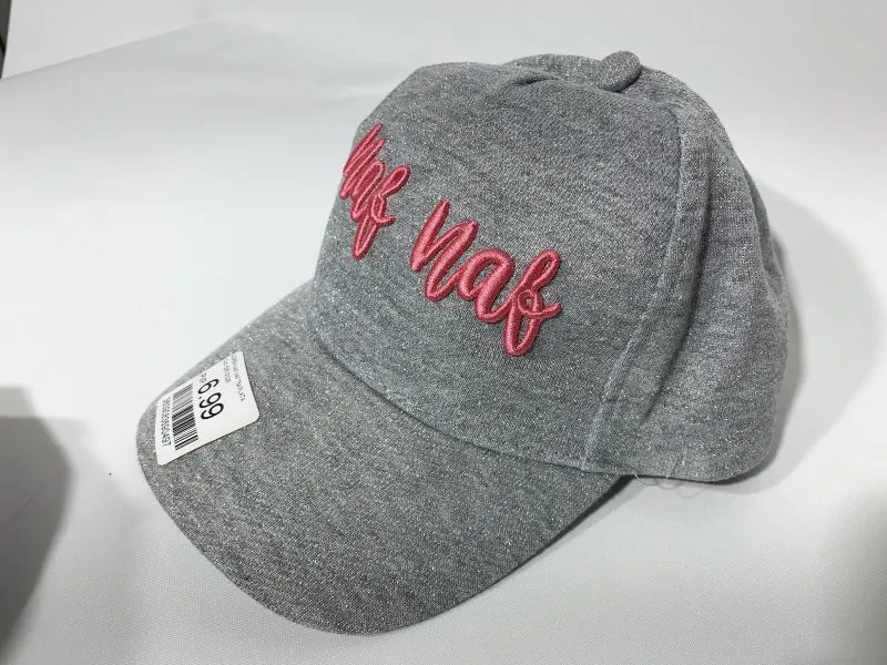 GORRA NAF NAF T54 PLATA