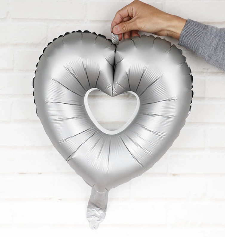 GLOBO CORAZON HUECO SATIN PLATA